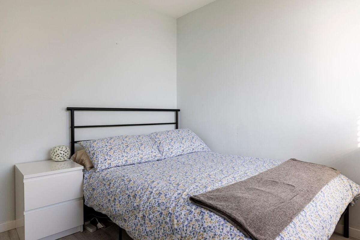 Apartment Spacious And Stylish 2 Bed Flat London